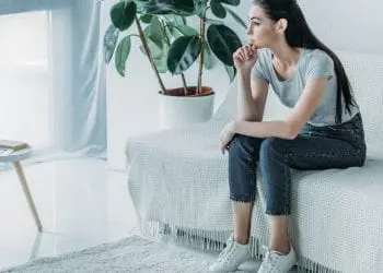 Is Acne Messing with Your Mental Health min