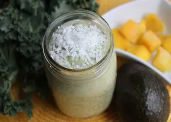 AvocadoMangoGreenSmoothie 1024x683 1