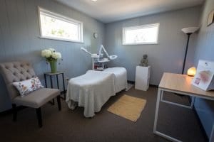 acne_clinic-8 Natural Acne Clinic in Denver treatment room